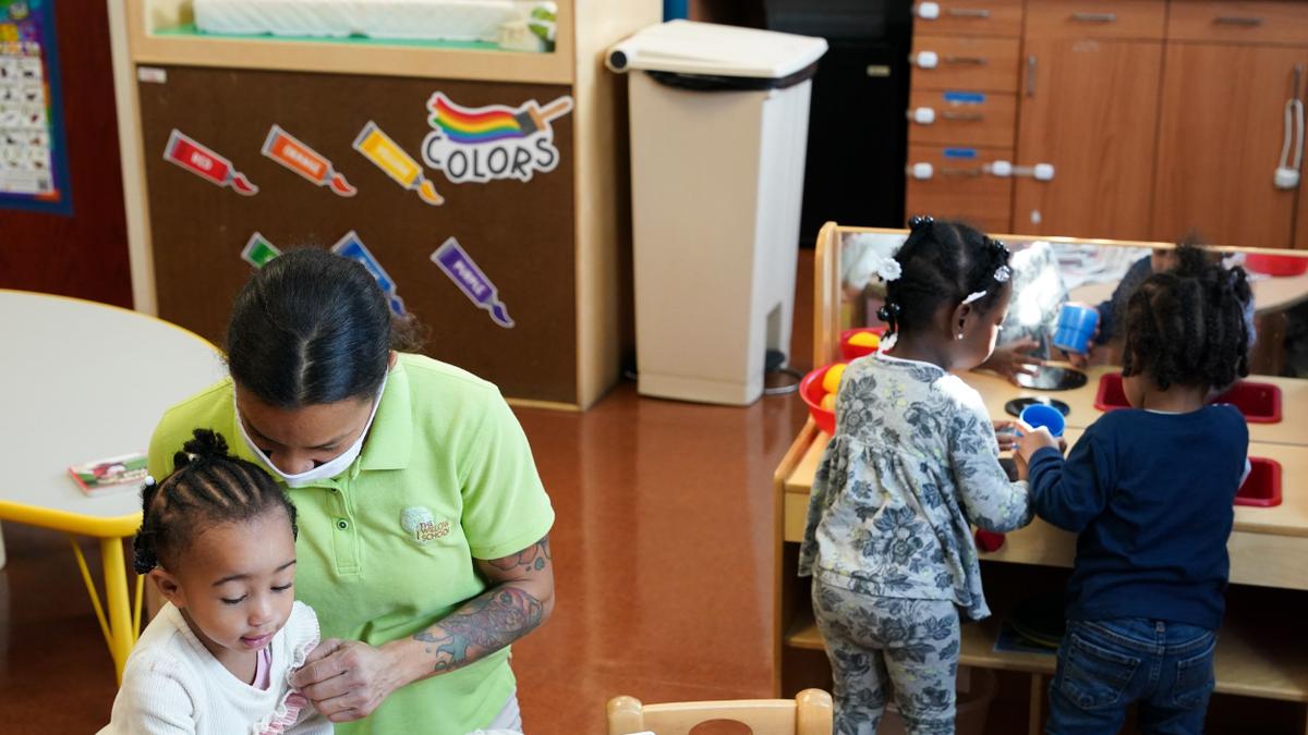 Working parents cope as day care unexpectedly closes, Local News