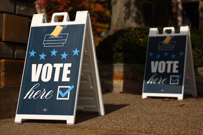 “Vote Here” signs at Temple Sinai in the Squirrel Hill neighborhood of Pittsburgh, PA, on Election Day, Nov. 5, 2024.